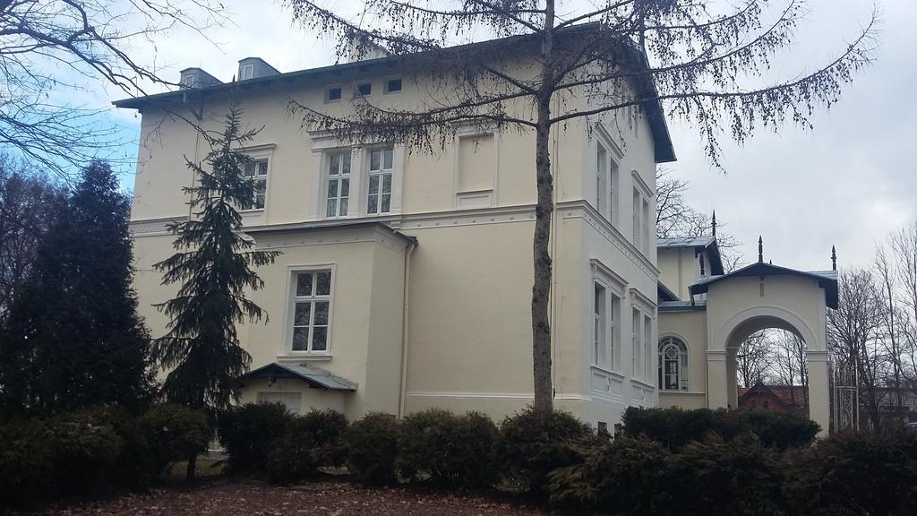Agroturystyka "Palac W Janowie" Екстериор снимка